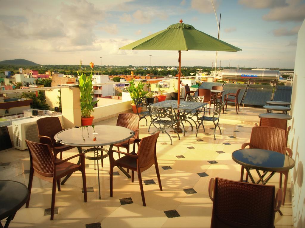 Hotel Highnest Singapperumalkovil Экстерьер фото